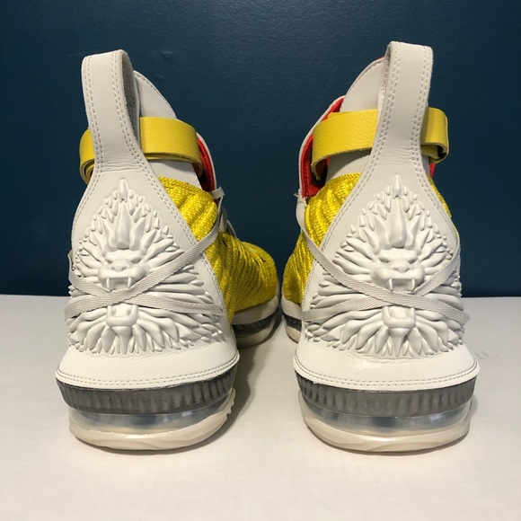 lebron 16 harlem stage